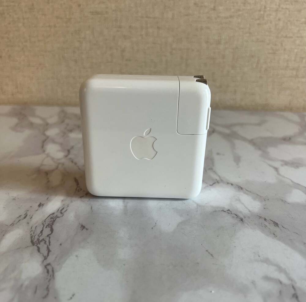 Apple 61W USB-C Power Adapter Model A1947